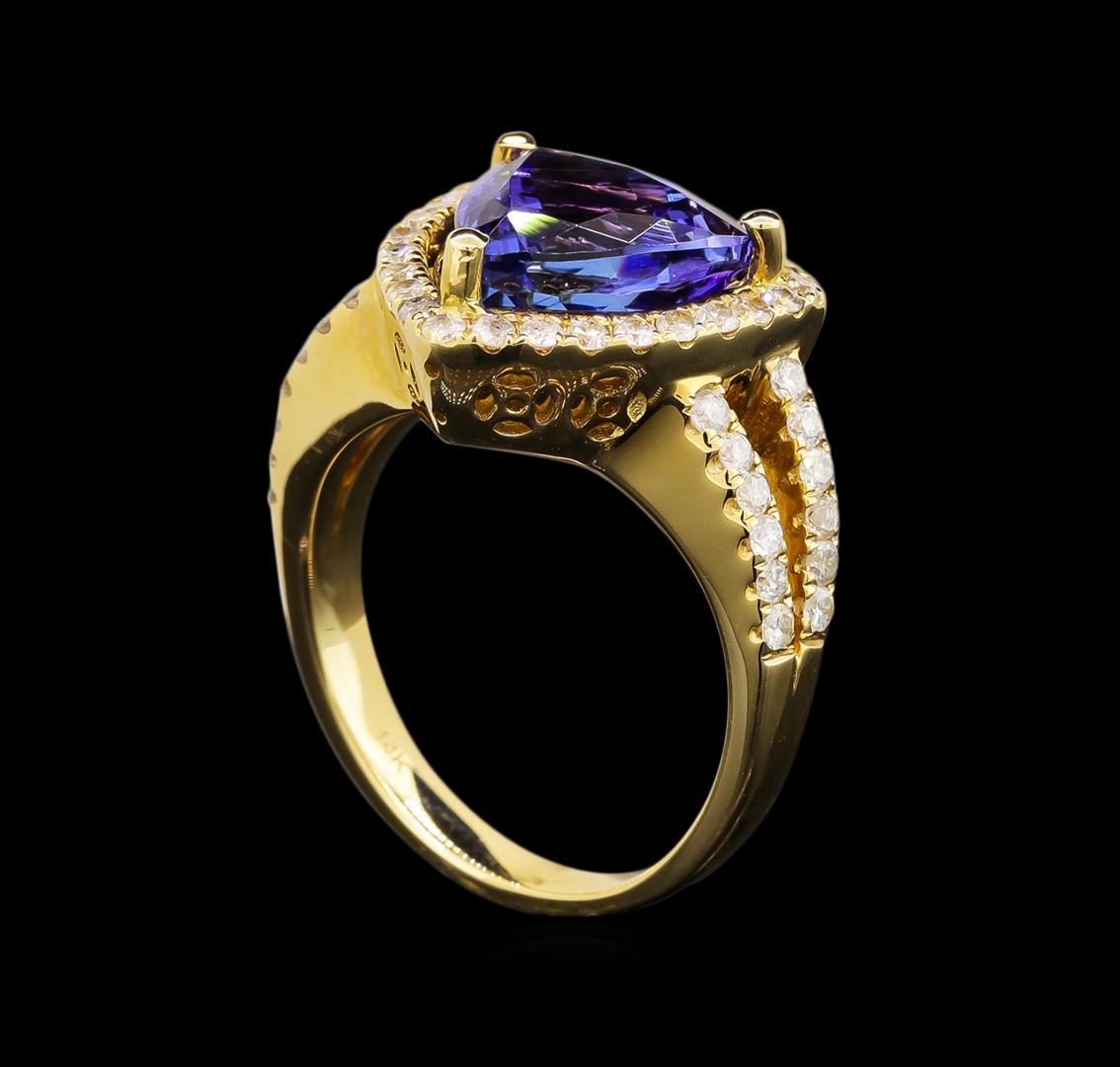 14KT Yellow Gold 5.03 ctw Tanzanite and Diamond Ring