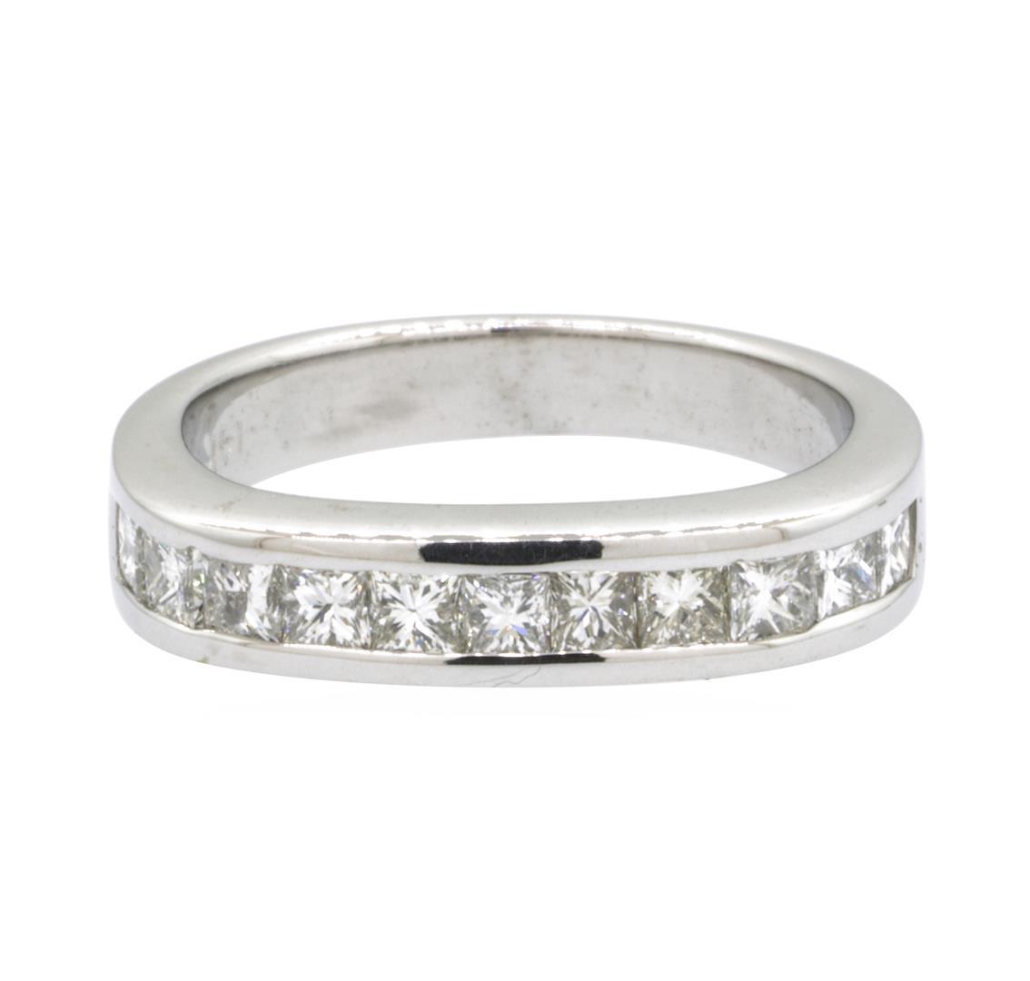 0.5 ctw Diamond Ring - 14KT White Gold