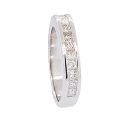 0.5 ctw Diamond Ring - 14KT White Gold