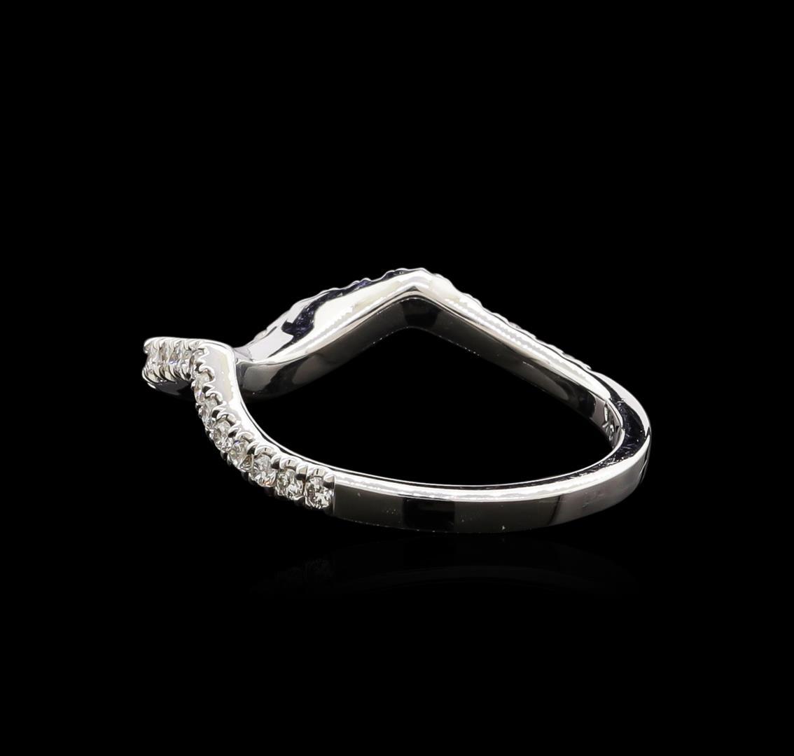 0.33 ctw Diamond Wedding Band - 14KT White Gold