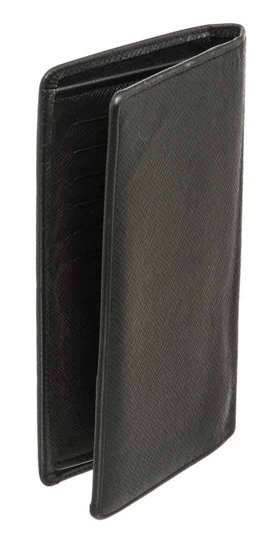 Louis Vuitton Black TaÃ¯ga Brazza Wallet