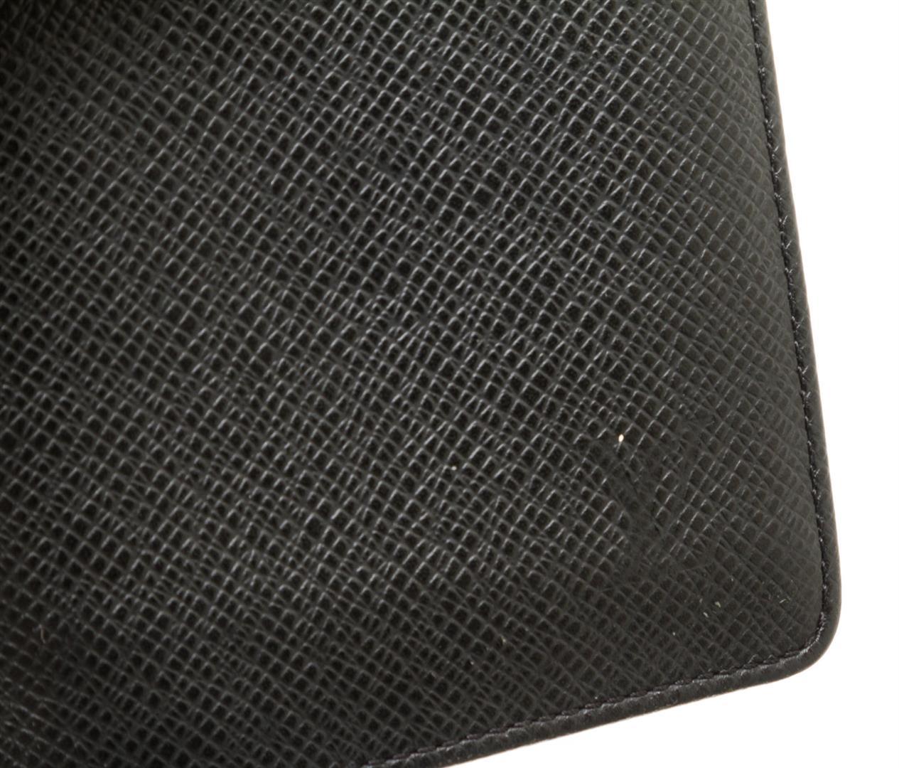 Louis Vuitton Black TaÃ¯ga Brazza Wallet