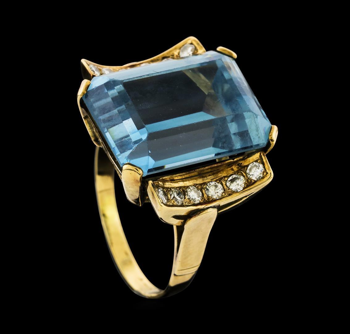 26.56 ctw Spinel and Diamond Ring - 14KT Yellow Gold