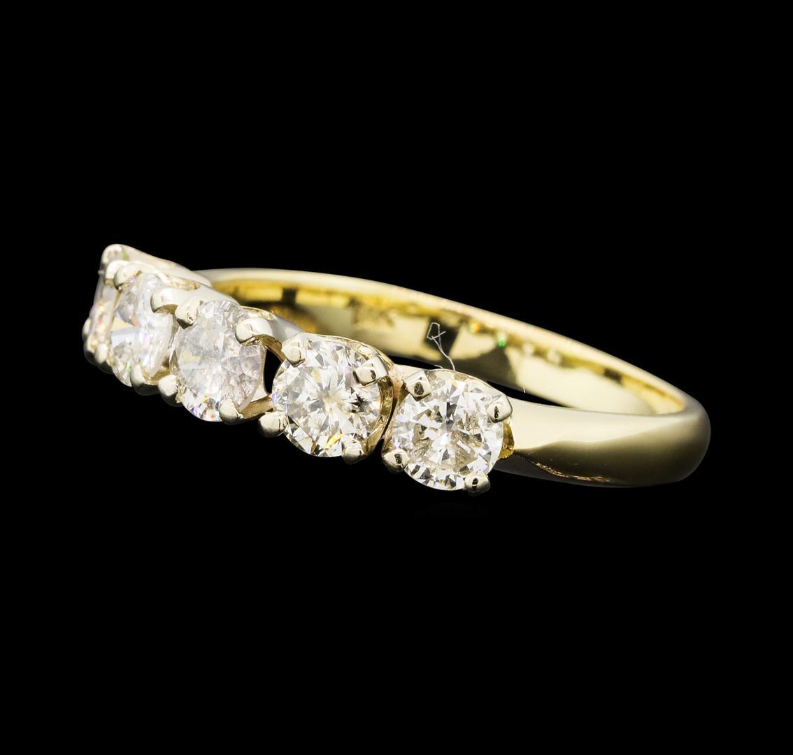 0.90 ctw Diamond Ring - 14KT Yellow Gold