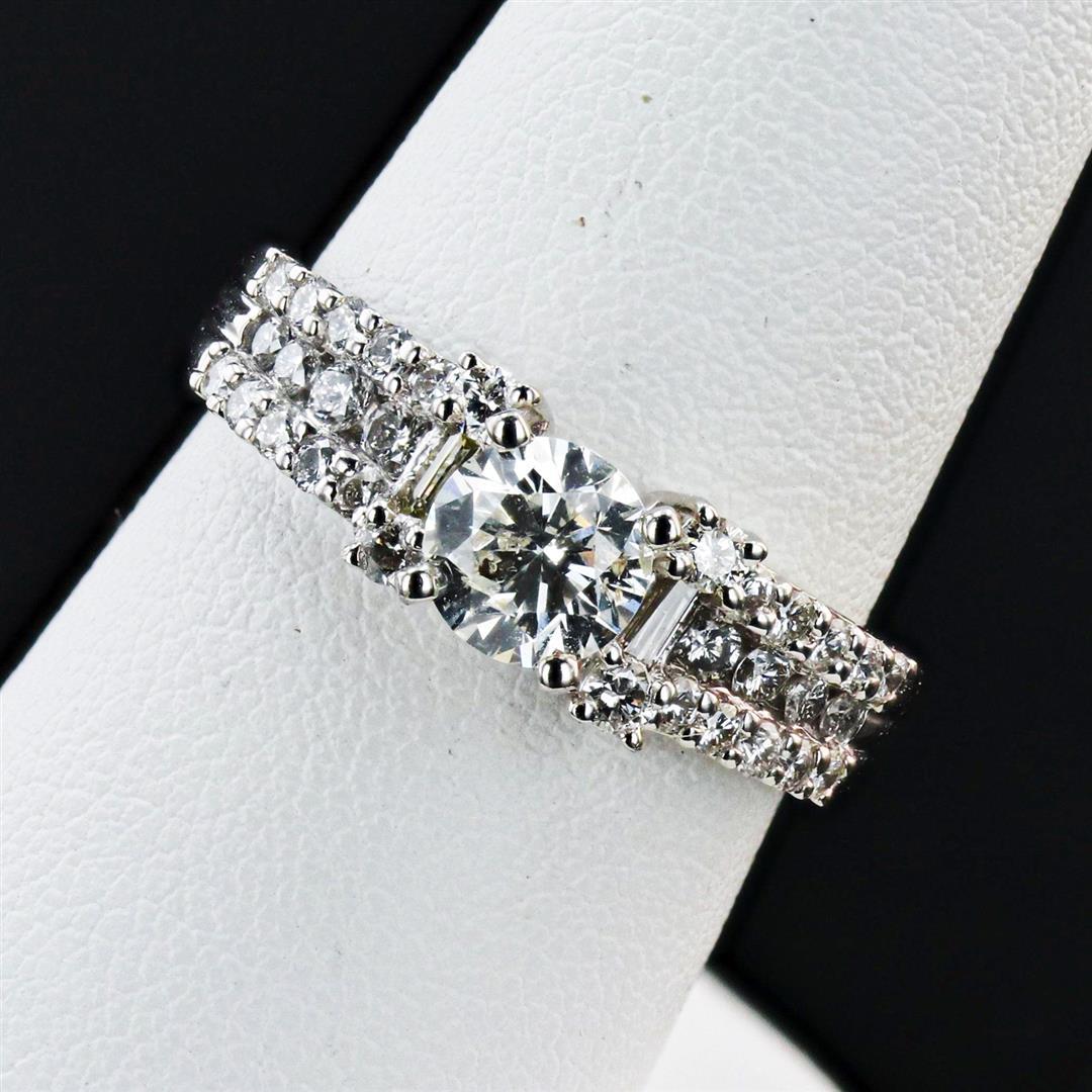 0.75 ctw H COLOR CENTER Diamond Platinum Ring (1.37 ctw Diamonds)