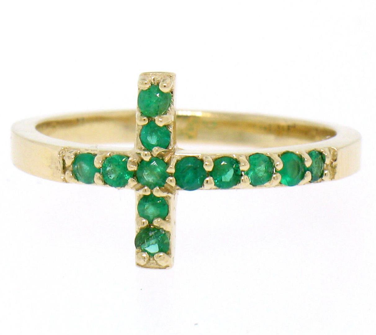 NEW 14k Yellow Gold 0.25 ctw Round Green Emerald Curved Sideways Cross Band Ring