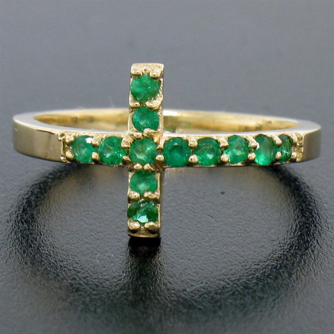 NEW 14k Yellow Gold 0.25 ctw Round Green Emerald Curved Sideways Cross Band Ring