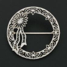 Antique Art Deco 14k White Gold Filigree Circle Wreath Floral Ribbon Brooch Pin