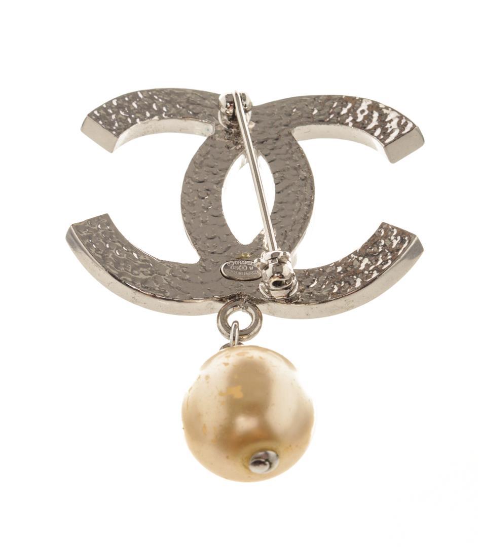 Chanel Silver CC Pearl Drop