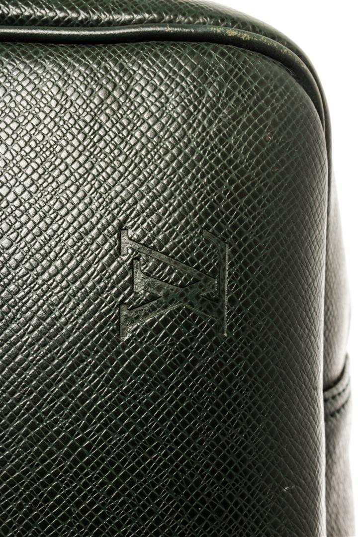 Louis Vuitton Green Taiga Leather Helanga 1 Poche Bag