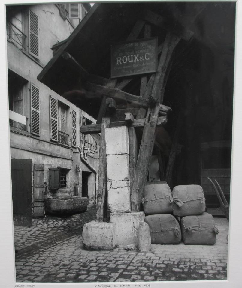 Eugene Atget  L'auberge Au Compas d'Or 1909