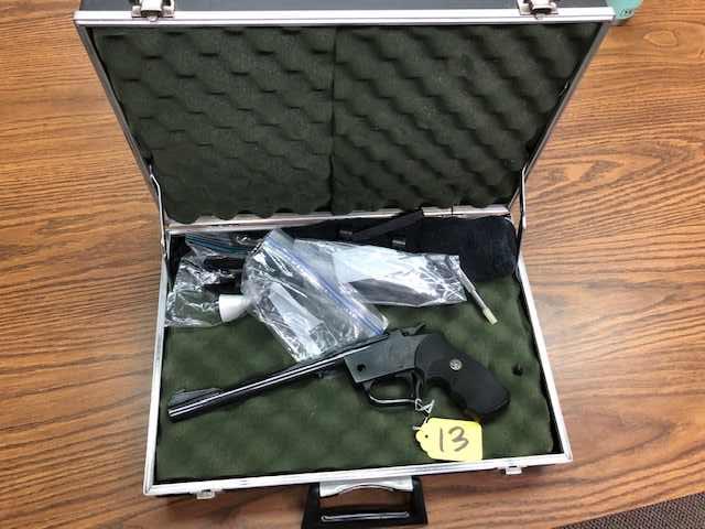Thompson/Center Arms handgun, packmeyer grip (used on 41 mag barrel), 41 Ma