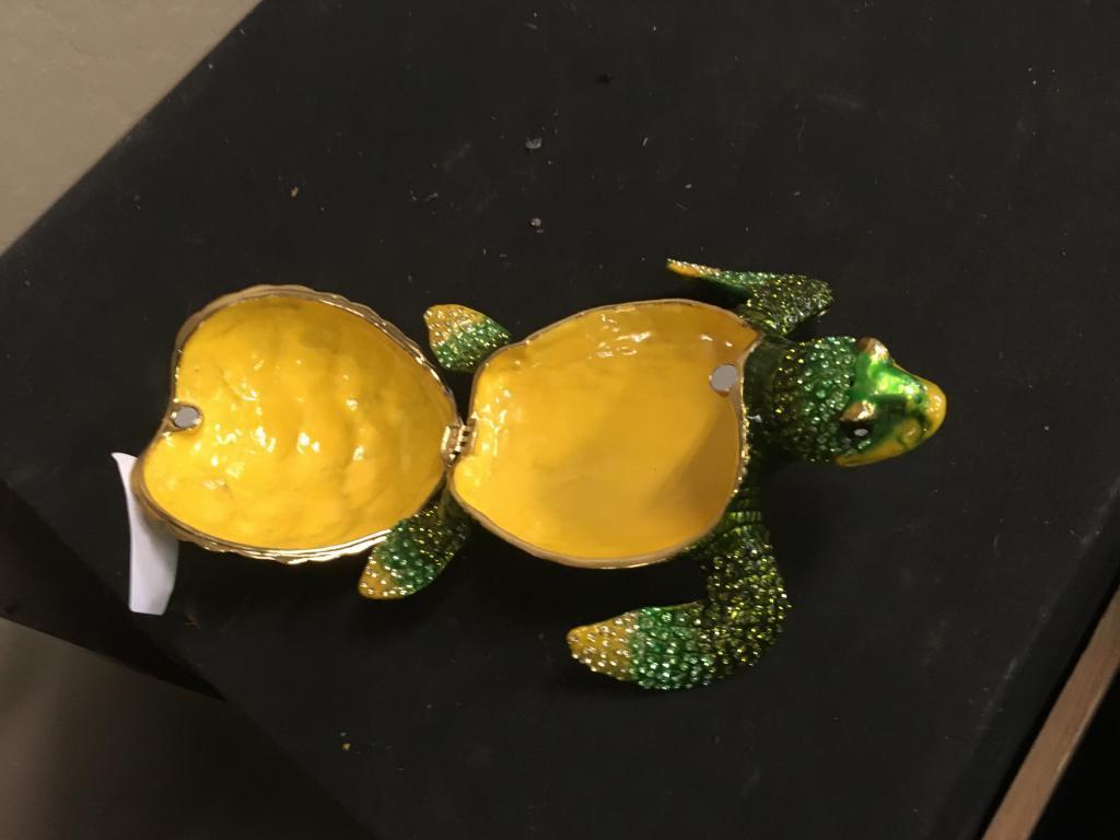 Large Bejeweled Sea Turtle Trinket Box 81/2" Acr.
