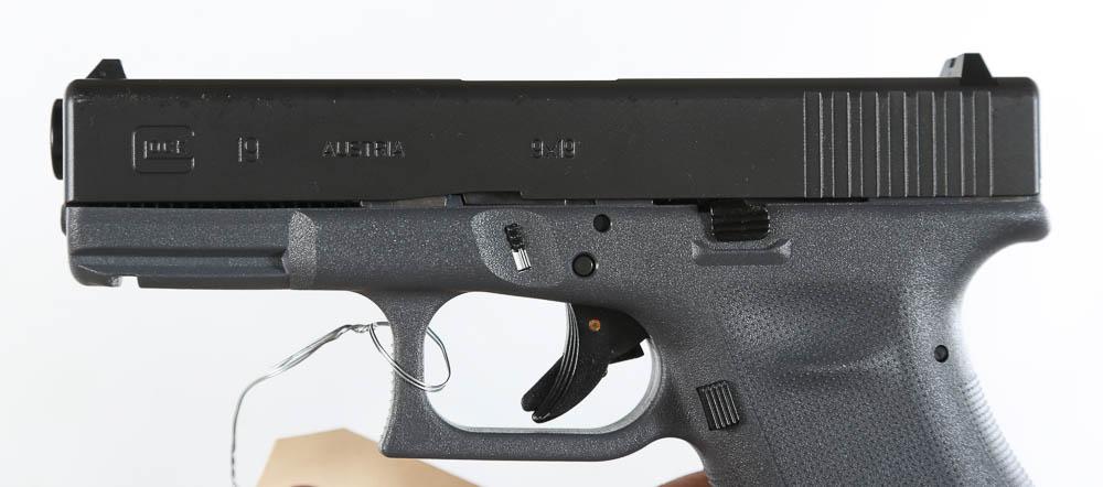 Glock 19 Pistol 9mm