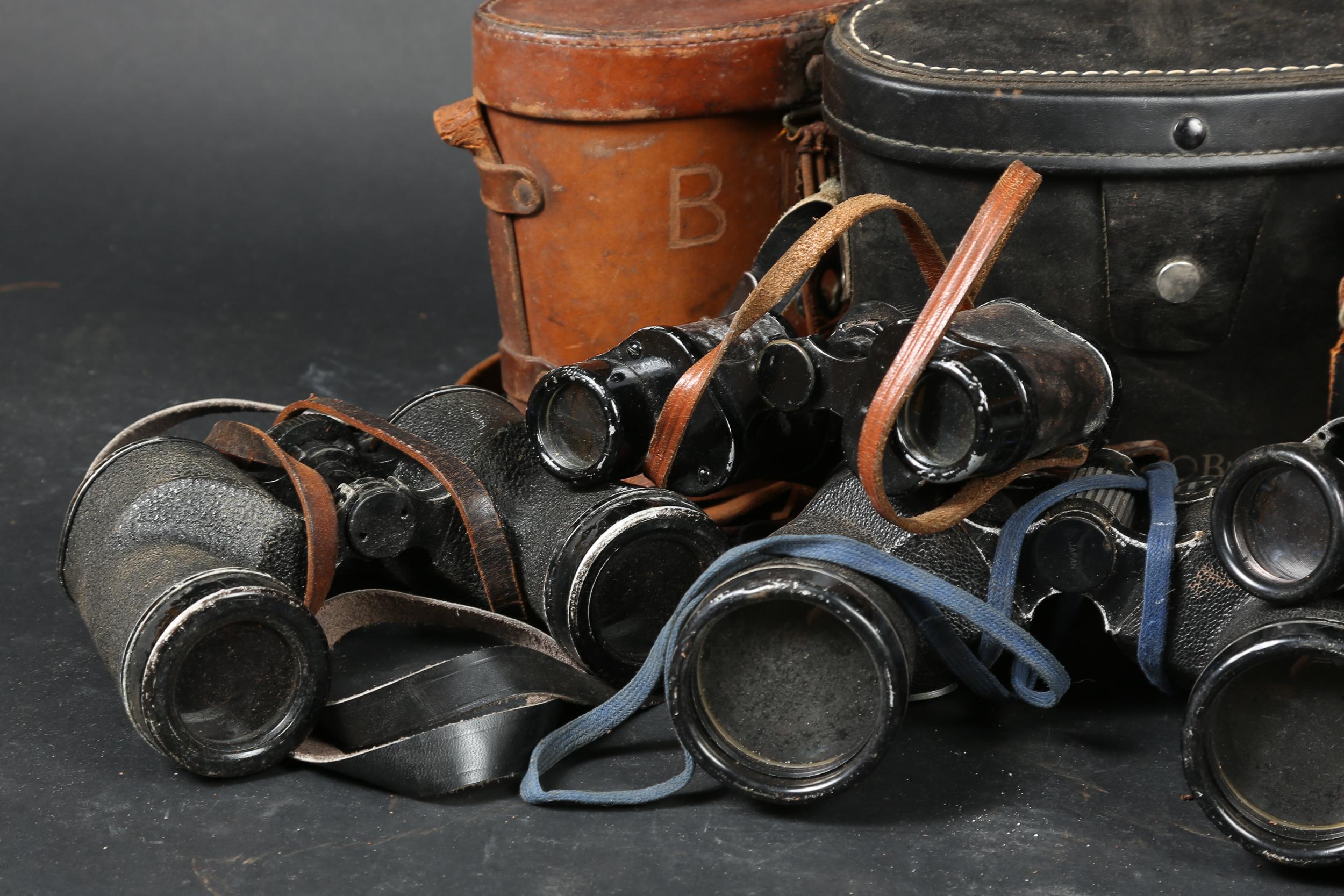 Lot of binoculars & cases