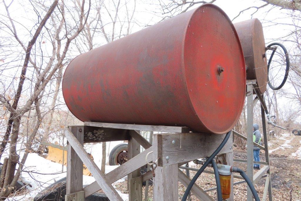 Overhead Fuel Tank w/wood stand