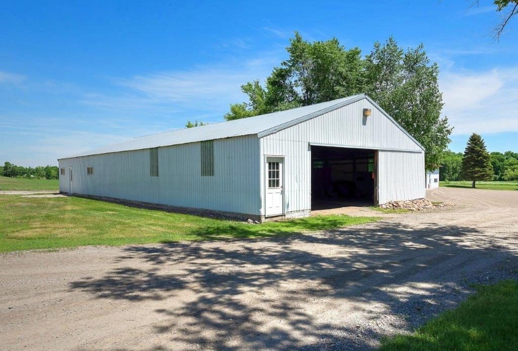 722 Harrison St W., Annandale, MN 55302