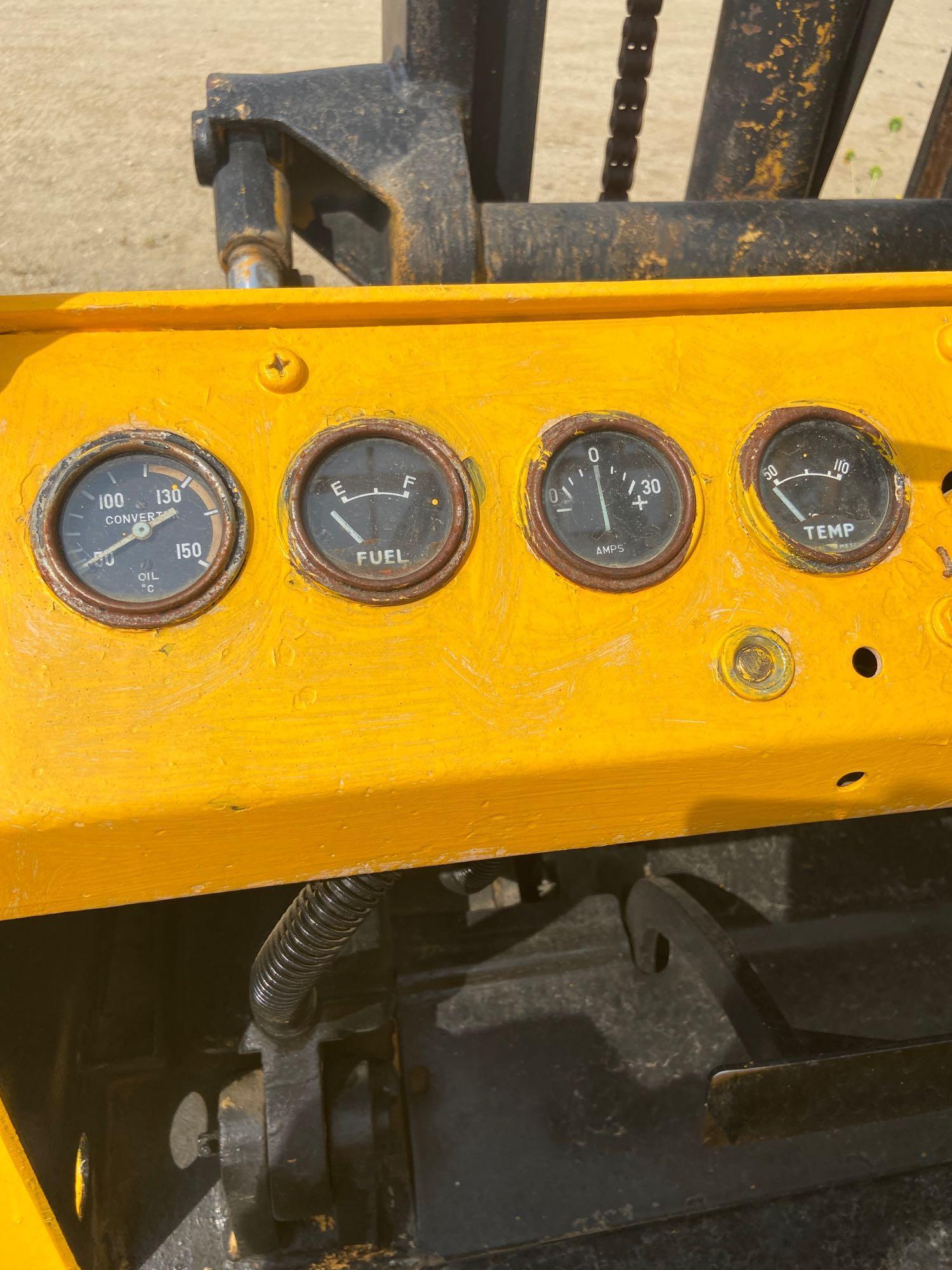 Toyota forklift with dual front tires