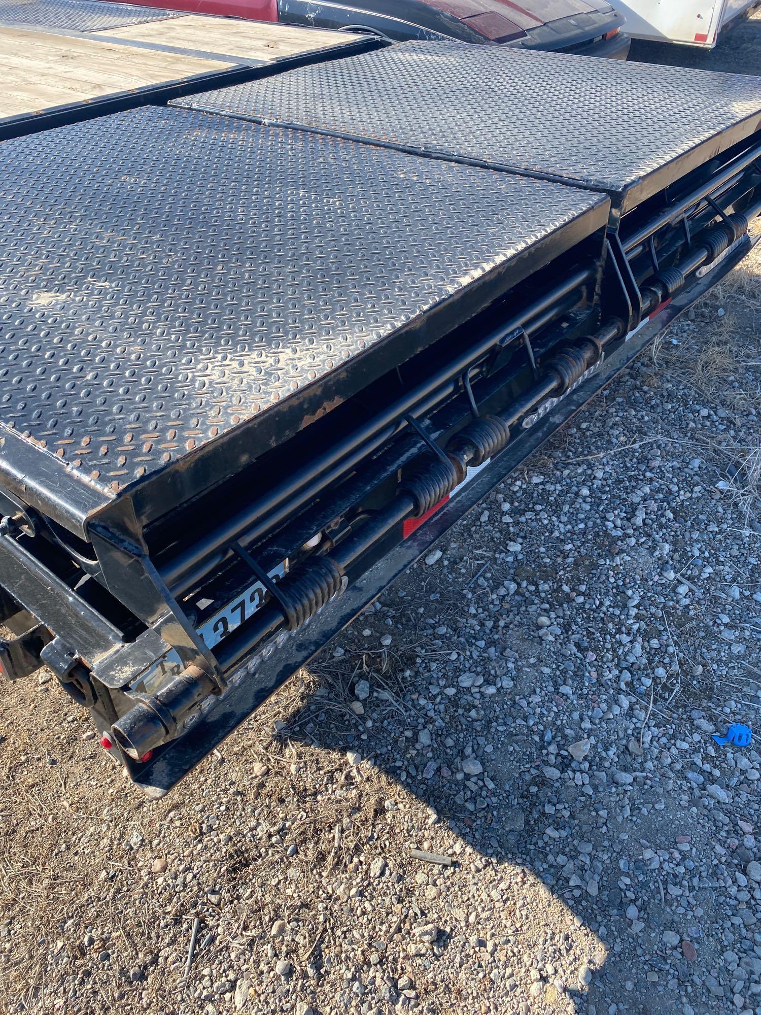 40 foot H&H gooseneck trailer