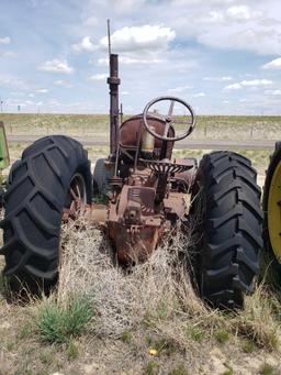 MCCORMICK DEERING Tractor