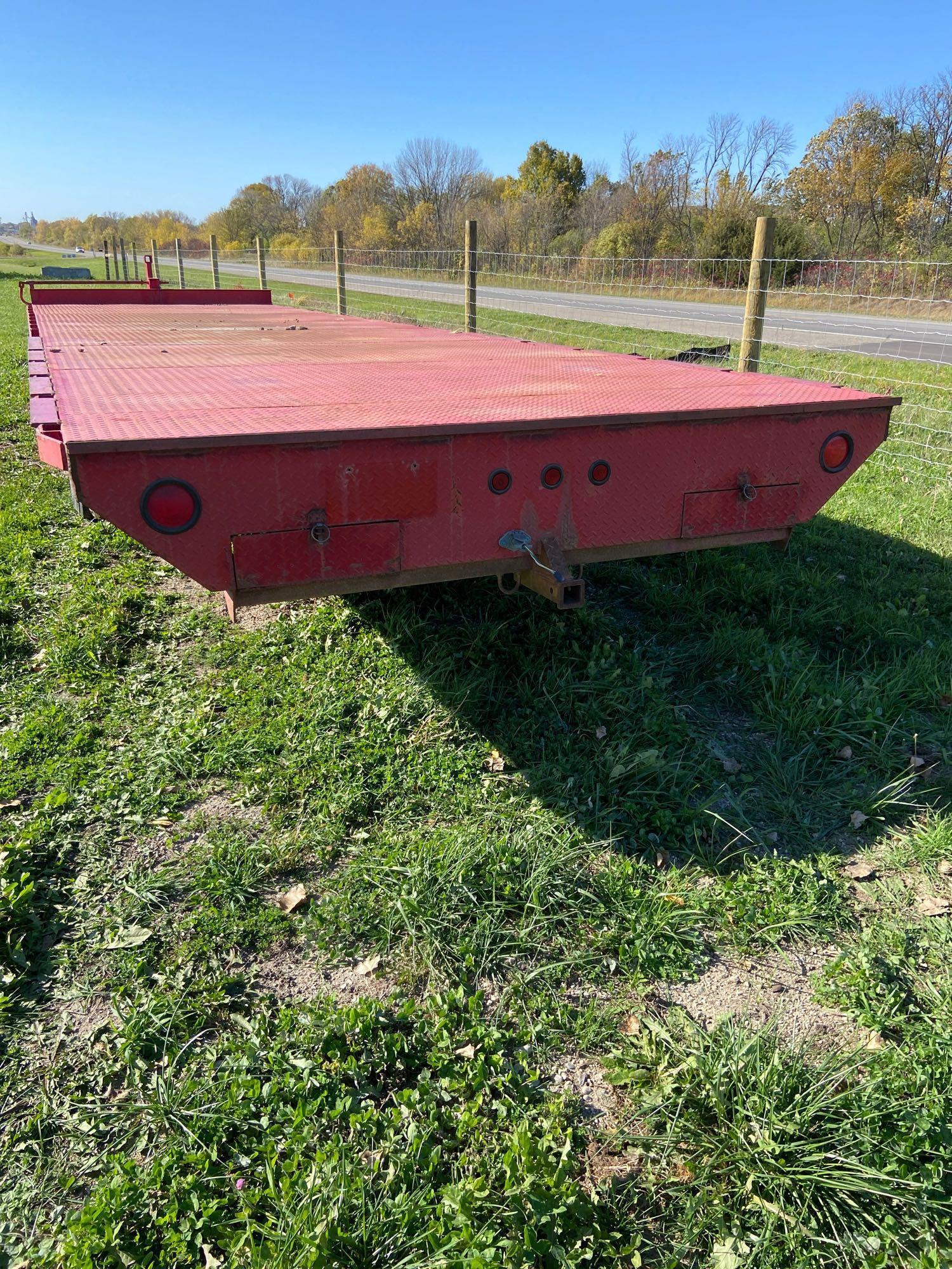 30 foot tandem trailer with a header