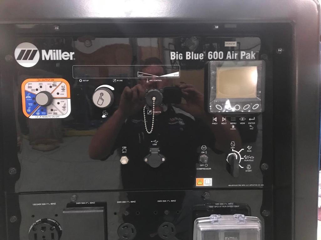 Miller Miller big blue 600 air pack welder