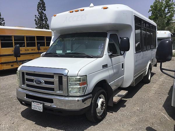 2008 FORD E450