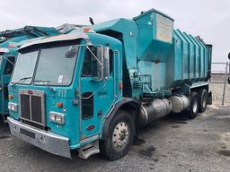 2004 PETERBILT 320