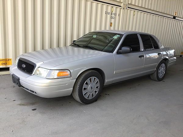 2010 FORD CROWN VICTORIA