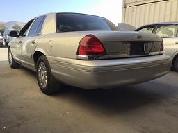 2004 FORD CROWN VICTORIA