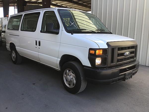 2009 FORD E150