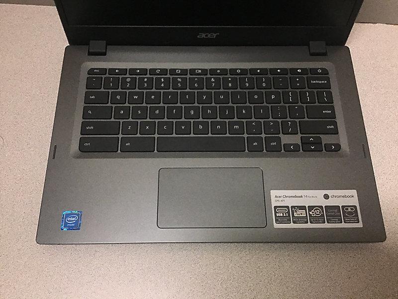 Acer chrome book 14 cp5-471 & Acer aspire one (Used Used, possibly locked, no chargers, some damage