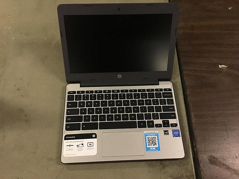 Hp laptop computers (Used Used, possibly locked, no chargers, some damage