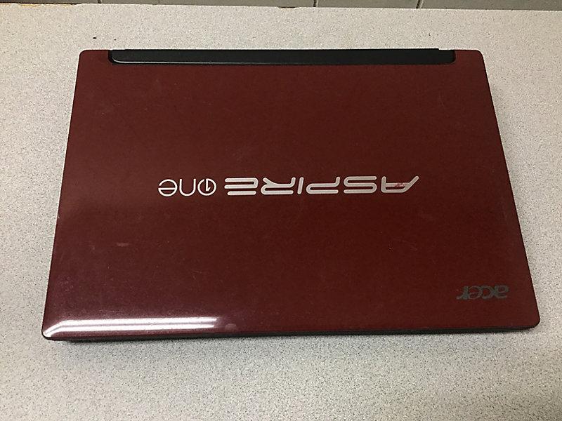 Acer chrome book 14 cp5-471 & Acer aspire one (Used Used, possibly locked, no chargers, some damage