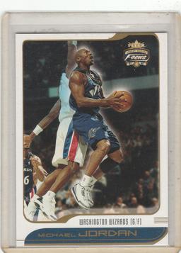 MICHAEL JORDAN 2001/02 FLEER FOCUS CARD #95