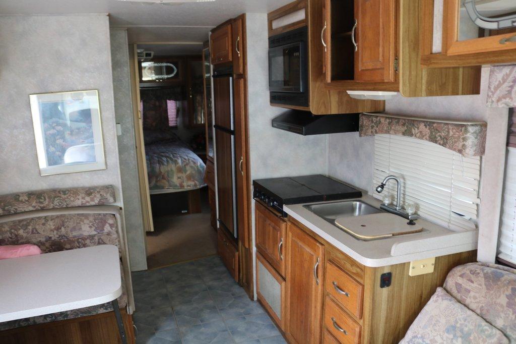 1996 Four Winds Majestic Class C Motorhome