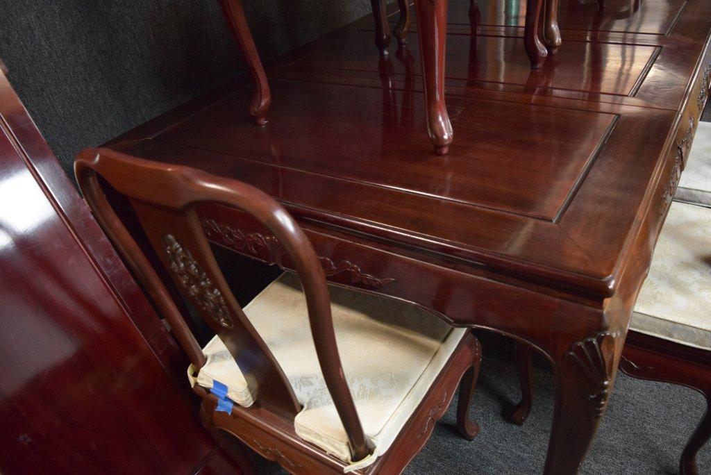 Oriental Style Dinning Room Table With 6 Chairs