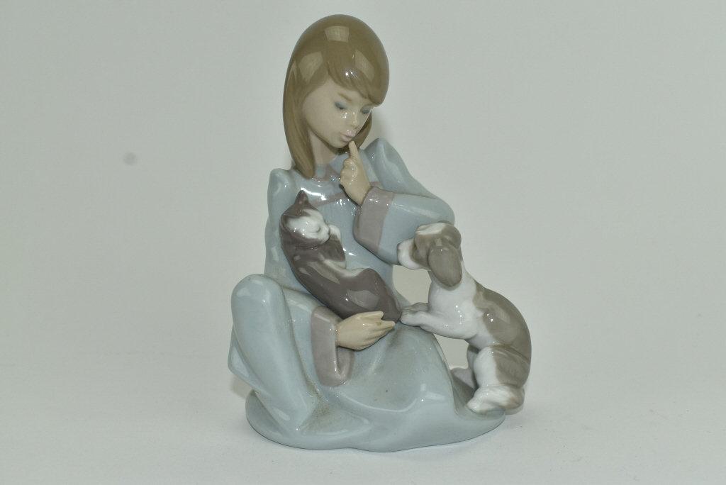 Lladro Porcelain Figurine