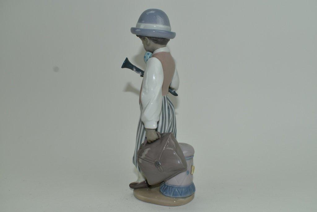 Lladro Hand Painted Porcelain Figurine