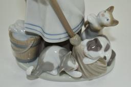 Lladro Hand Painted Porcelain Figurine