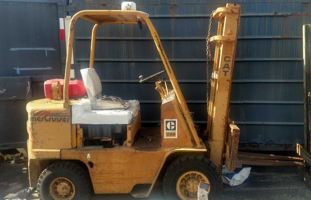 Caterpillar Forklift