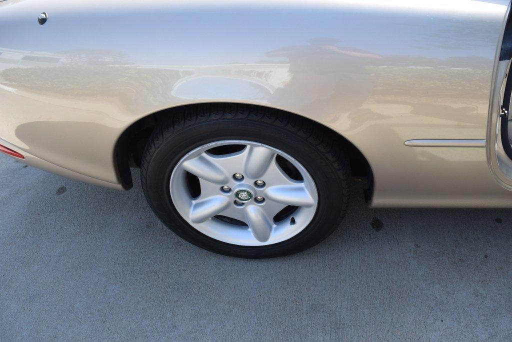 1998 Jaguar XK8 Convertible Coupe