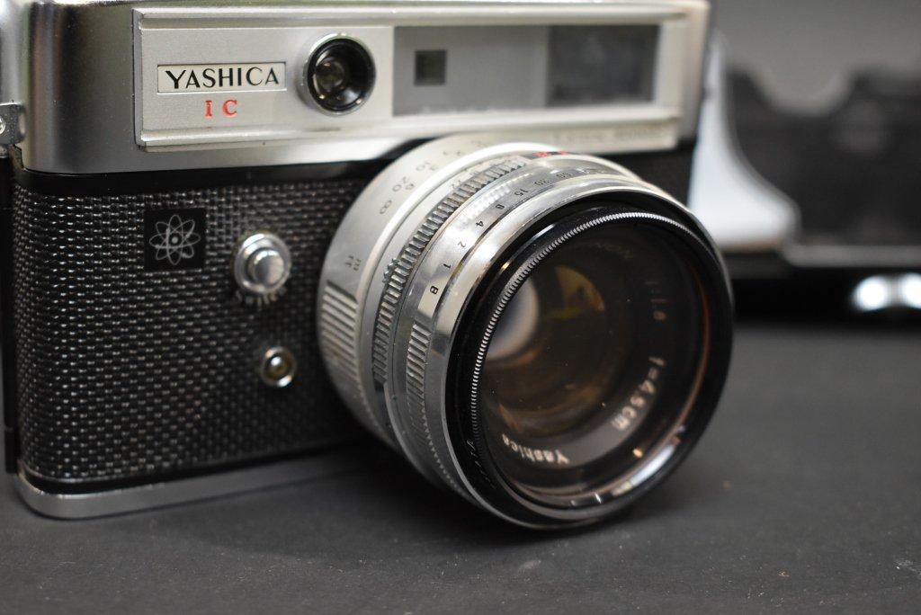 Vintage Yashica Lynx 5000E Camera