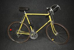 Vintage Schwinn Varsity Road Bike