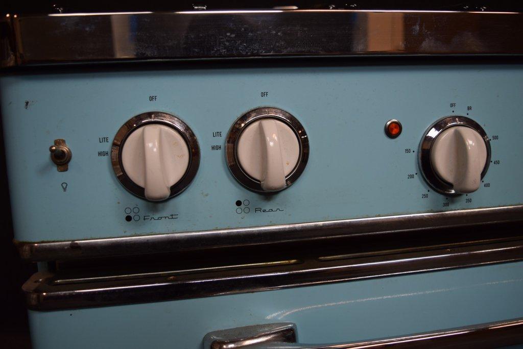 Big Chill Retro Style 4 Burner Gas Stove W/Oven