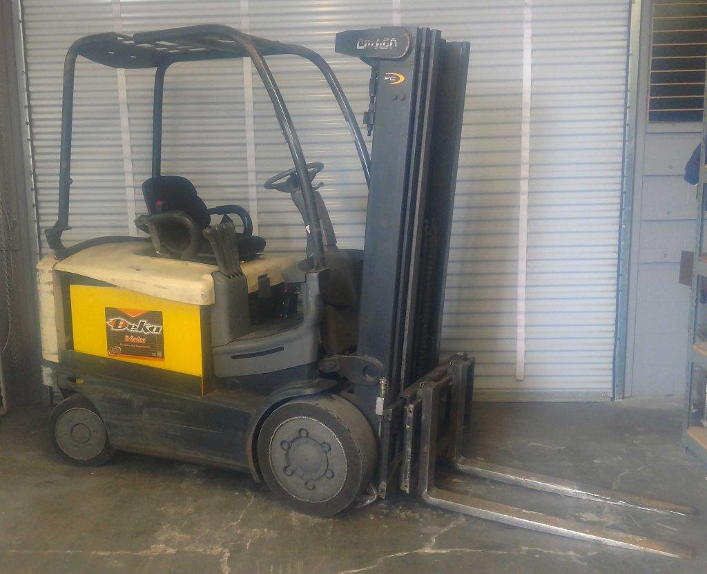 Crown FC Series Triple Mast Electric Forklift