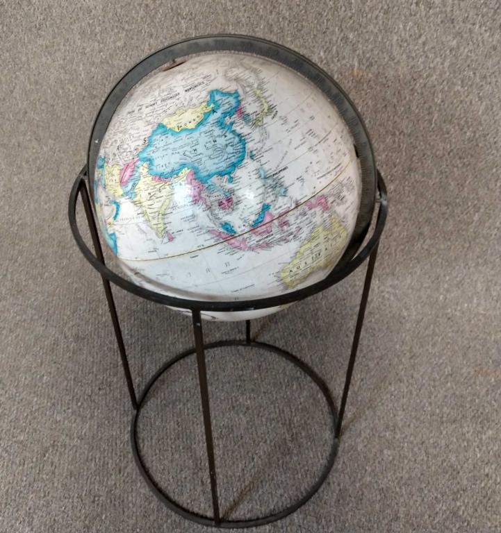 16in Globe With Stand