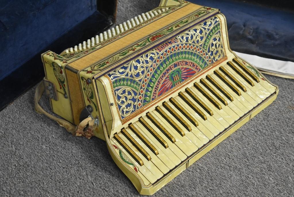 Vintage Accordion With Carrying Case