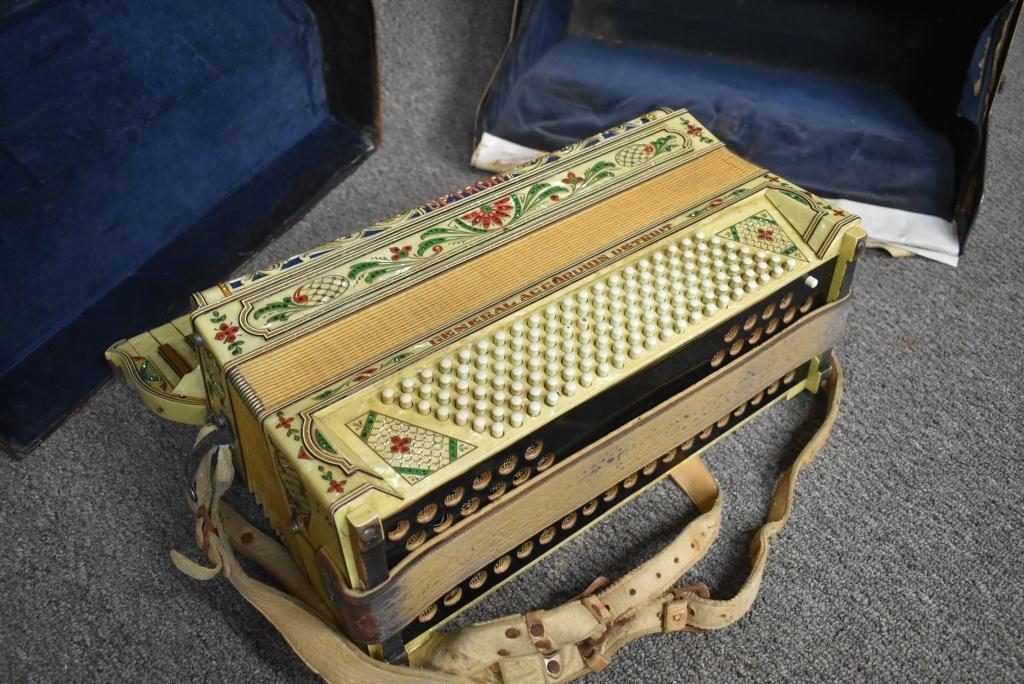 Vintage Accordion With Carrying Case