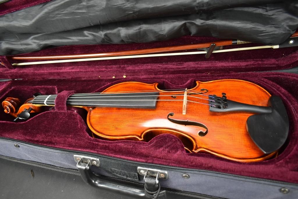 Violin with Bow and Case